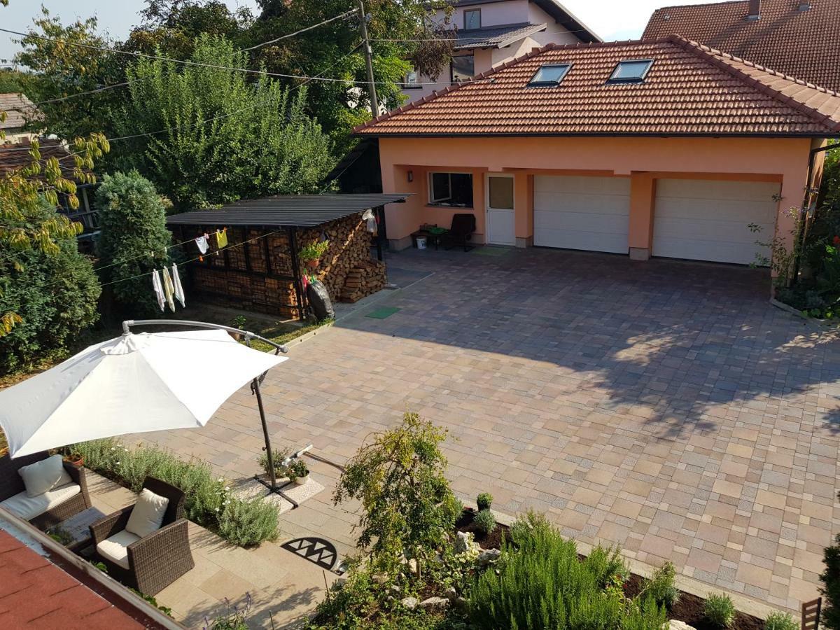 A&T Apartment Zapresic Luaran gambar